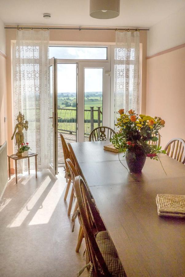 Healing Waters Sanctuary For Exclusive Private Hire And Self Catering Board, Vegetarian, Alcohol & Wifi Free Retreat In Глостънбъри Екстериор снимка