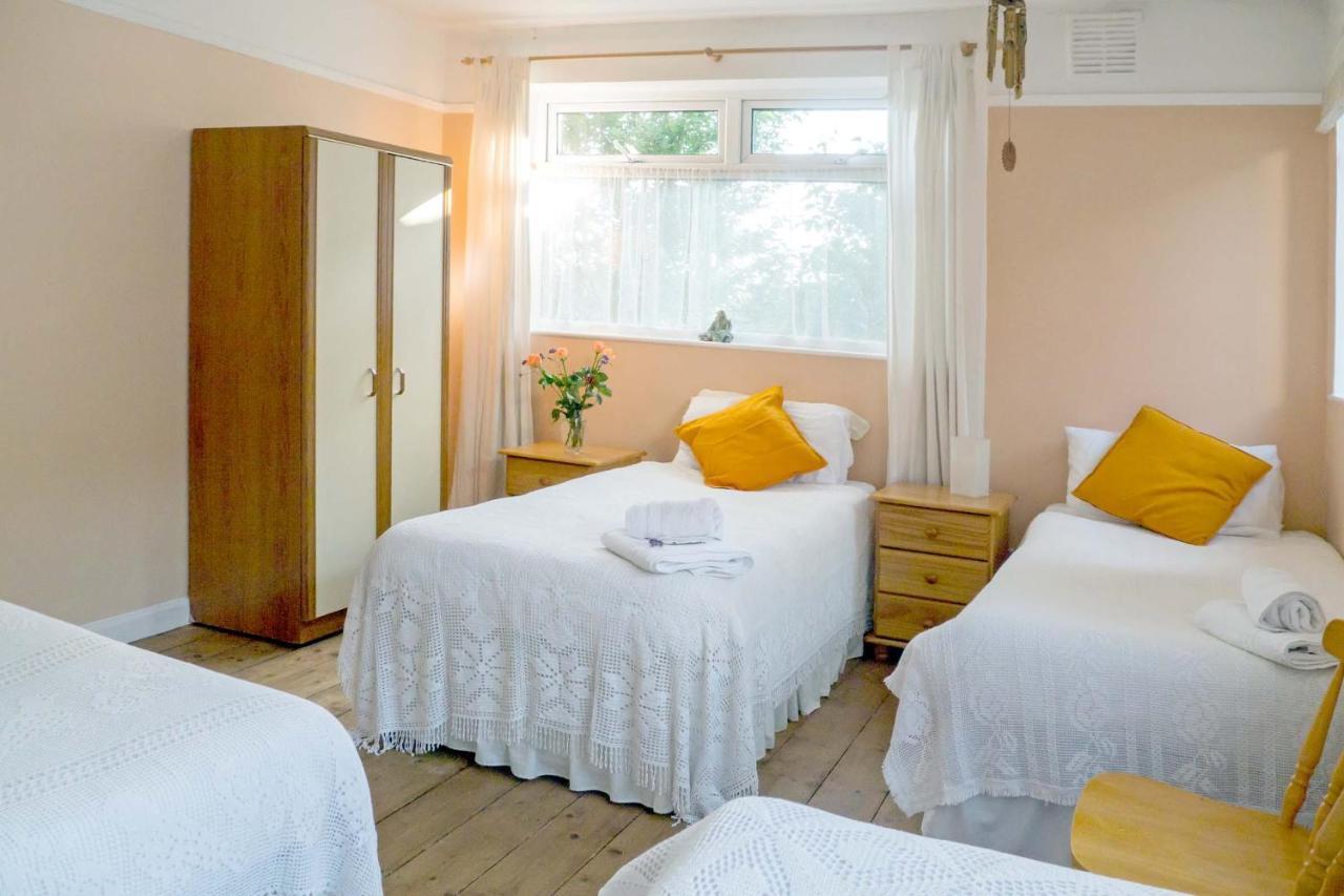 Healing Waters Sanctuary For Exclusive Private Hire And Self Catering Board, Vegetarian, Alcohol & Wifi Free Retreat In Глостънбъри Екстериор снимка