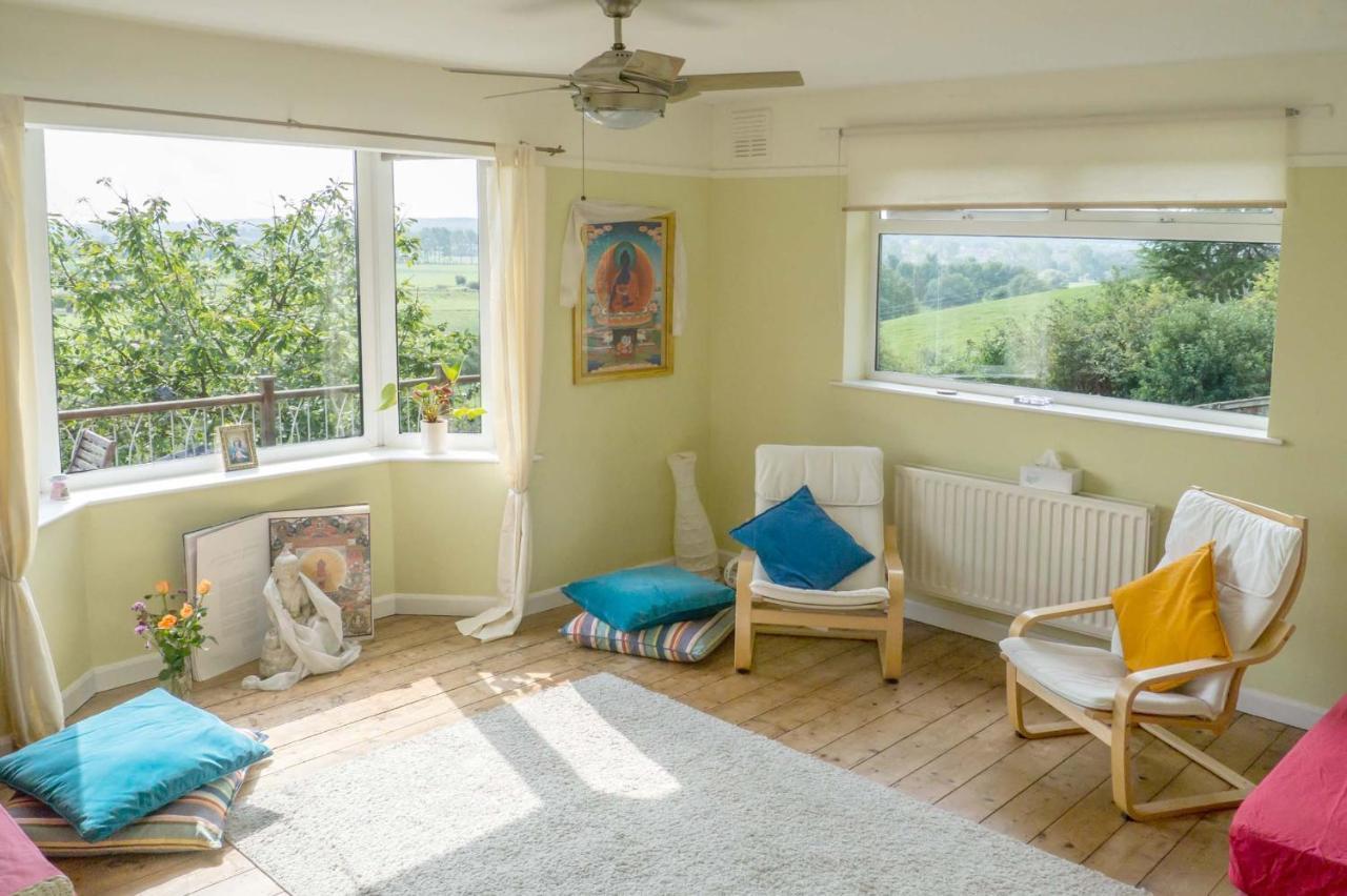 Healing Waters Sanctuary For Exclusive Private Hire And Self Catering Board, Vegetarian, Alcohol & Wifi Free Retreat In Глостънбъри Екстериор снимка