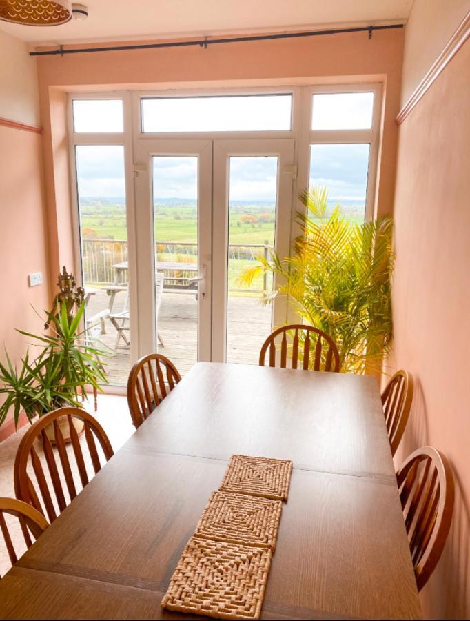 Healing Waters Sanctuary For Exclusive Private Hire And Self Catering Board, Vegetarian, Alcohol & Wifi Free Retreat In Глостънбъри Екстериор снимка