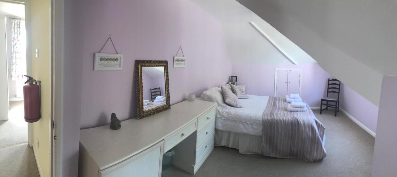 Healing Waters Sanctuary For Exclusive Private Hire And Self Catering Board, Vegetarian, Alcohol & Wifi Free Retreat In Глостънбъри Екстериор снимка